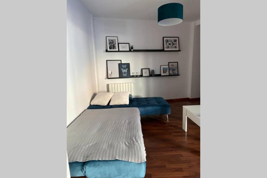 Apartmán Apartamento Con Gran Jardin Privado Figueres  Exteriér fotografie