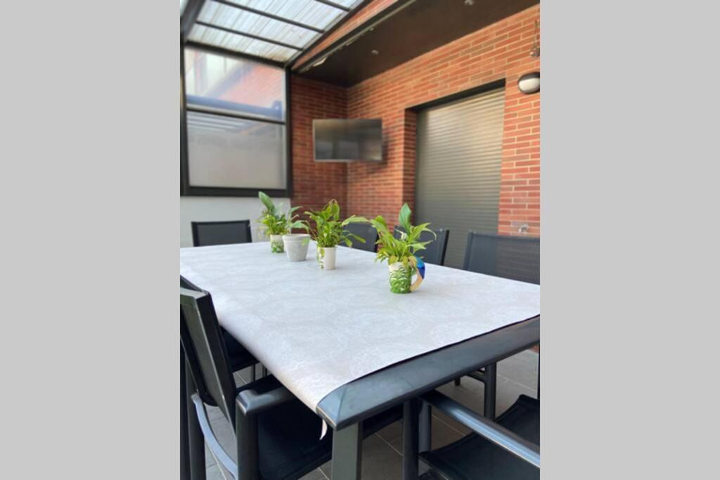 Apartmán Apartamento Con Gran Jardin Privado Figueres  Exteriér fotografie